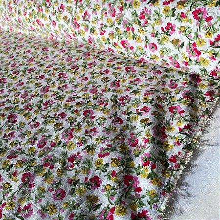 Tecido de Algodão Estampado (Meio Metro) - Flores Natalinas Fundo Xadrez