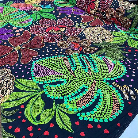 Viscose Digital Nacional Fundo Preto Com Floral, Corações e Poa
