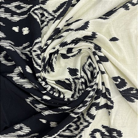 Viscose Barrada Estampada Marfim Com Desenhos Pretos 1,35x1,90m