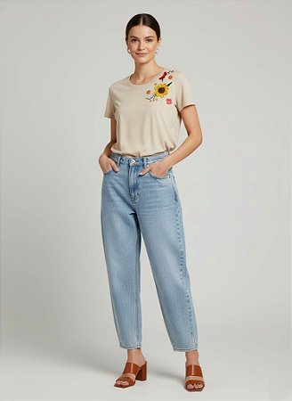 Blusa Feminina Bege Valsa Com Girassol em Crochê Viscolycra