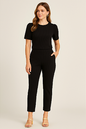 Conjunto Malha Canelada Calça Capri