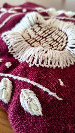 Blusa Tricot Modal Marsala Bordada