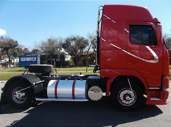 Faixa Cabine Volvo FH/NH - Cromada
