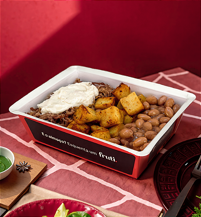 Cupim Desfiado com Sour Cream, Batata Rústica, Arroz Branco e Feijão 320g