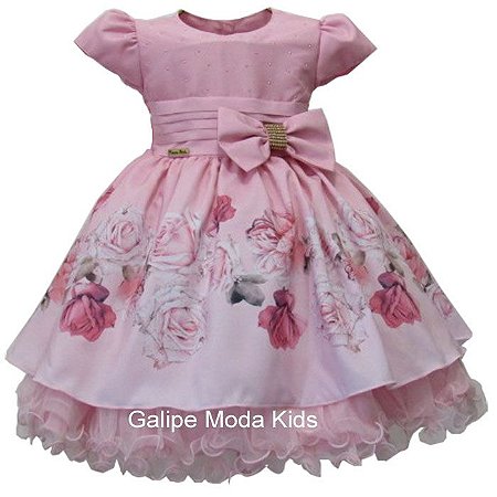 vestido florido de criança