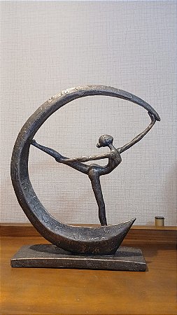 Escultura Mulher Dance Moon 34cm