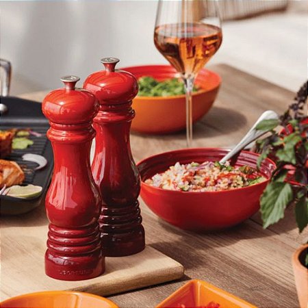 Moedor de Pimenta Vermelho 21 cm Le Creuset – Design Premium e Moagem Ajustável | Casa de Lila