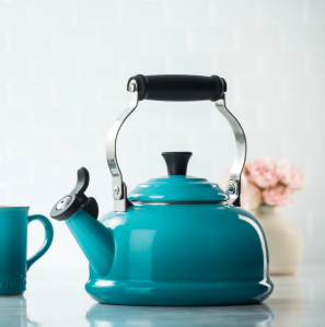 Chaleira com apito classica 1,6 litros Azul Caribe - Le Creuset