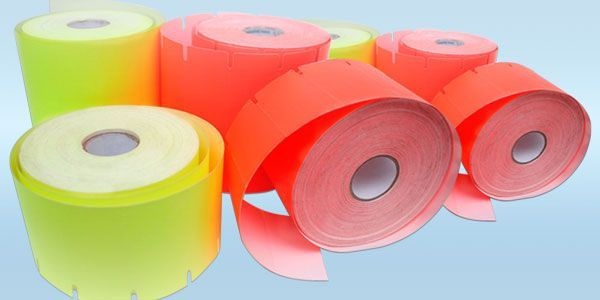 Etiqueta resistente a rasgo