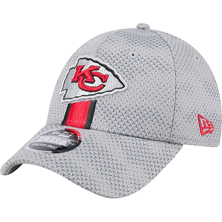 Boné New Era 940 Kansas City Chiefs NFL Sideline Cinza