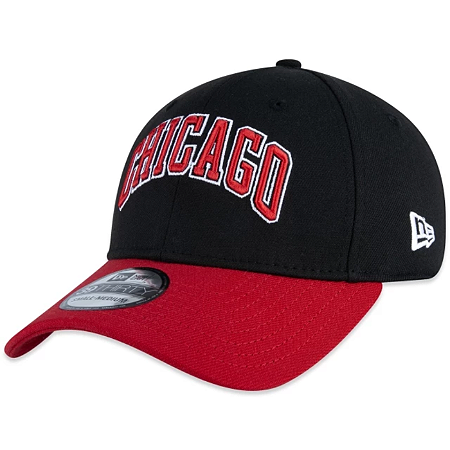 Boné New Era 3930 Chicago Bulls Core Aba Curva Preto