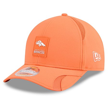 Boné New Era 940MC Nfl25 Sideline Denver Broncos Laranja