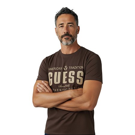 Camiseta Guess American Tradition Masculino Marrom