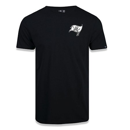 Camiseta New Era Tampa Bay Buccaneers Black Pack Preto