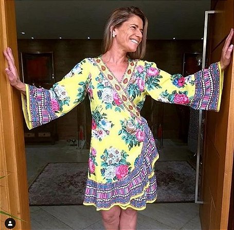 Vestido Feminino Kimono Floral Transpassado Manga Longa Flare