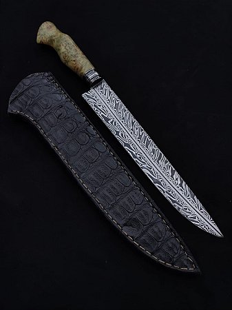 Faca Gaúcha em Aço Damasco Padrão Pena de Carancho