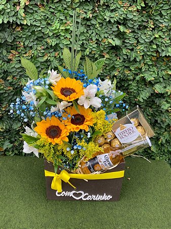 Box Surpreenda Com Flores Cerveja e Chocolate