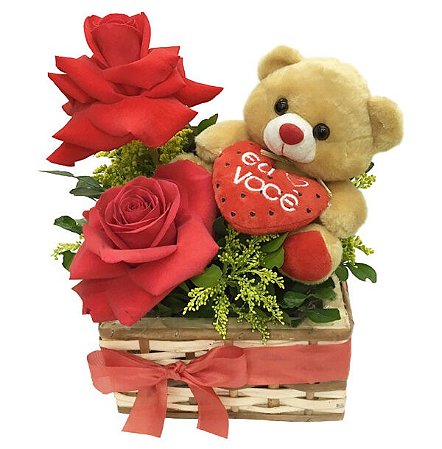 Delicado  Baú com Rosas e Pelúcia