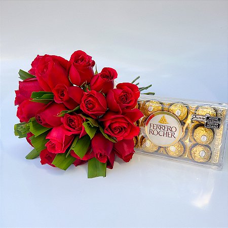 Apaixonante Buquê De 20 rosas com Ferrero rocher