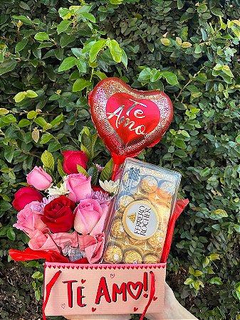 Kit´s de Flores Com Chocolate e Balão Metalizado