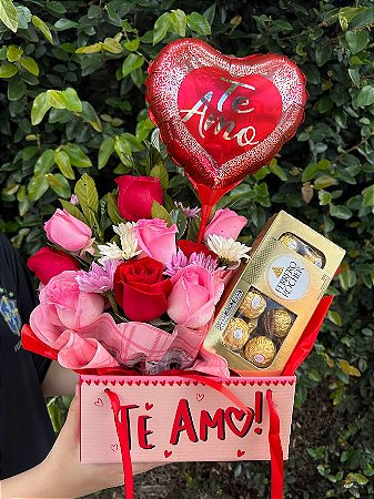 Arranjo Amor e Flor Com Chocolate e Balão