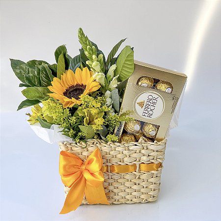 Sacolinha de Palha Com Girassol &  Ferrero Rocher