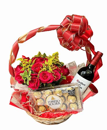 Cesta Encanto Vermelho: Rosas, Vinho Casillero e Ferrero Rocher