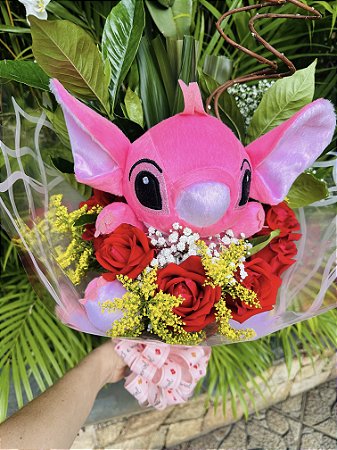 Buquê Rosas Vermelhas com Stitch Rosa