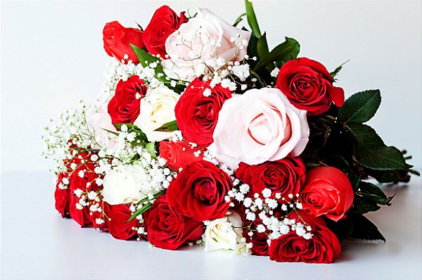 Buquê de 18 Rosas Coloridas