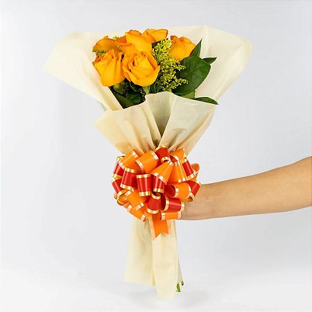 Buquê de 6 Rosas na Cor Laranja Tradicional