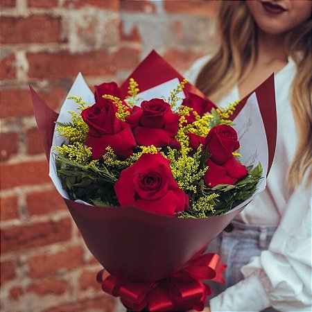 Buquê de 06 Rosas Vermelhas  Premium