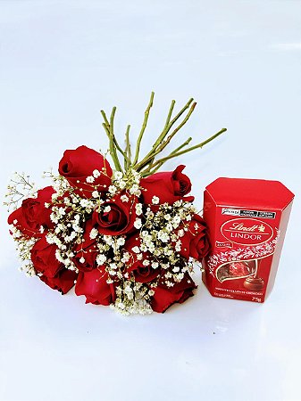 Buquê de 12 Rosas Vermelhas Com Egípcios & Chocolate Lindt