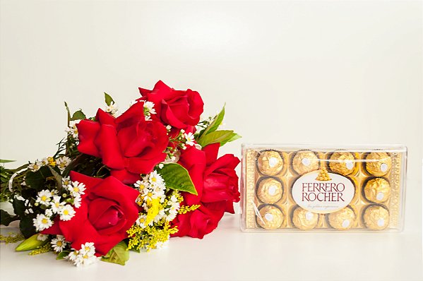 Buquê de 06  Rosas Vermelhas com Ferrero Rocher