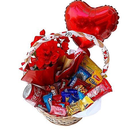Cesta de Flores & Chocolates Com Balão Metalizado