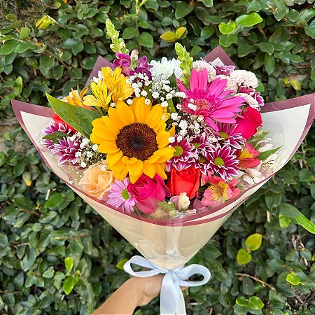 Buquê “Encanto de Flores Nobres”