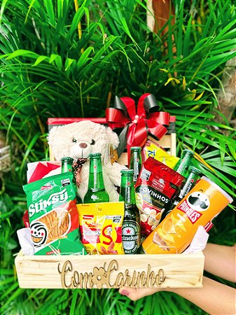 Luxuoso Baú  com Cervejas e Urso de Pelúcia