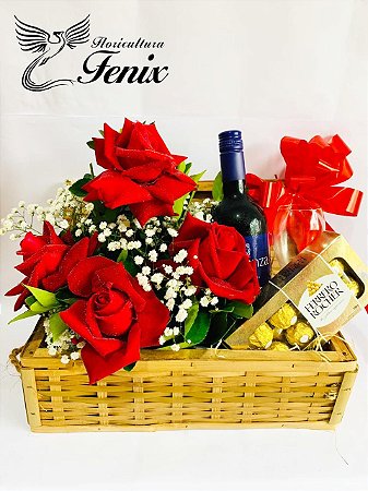 Luxuoso Baú com Rosas, Vinho e Chocolate