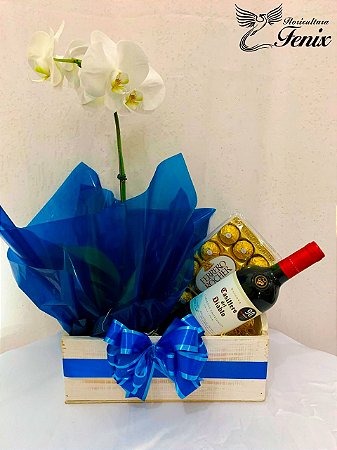 Sofisticada Orquídea Branca com Vinho Casillero e Ferrero Rocher