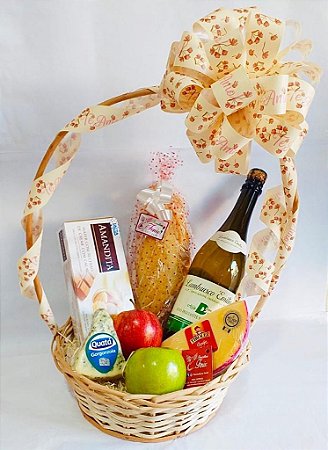 Cesta Com  Vinho Italiano &  Queijos e Frutas