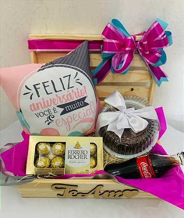 Festa no Baú Feliz Aniversário Para Ela