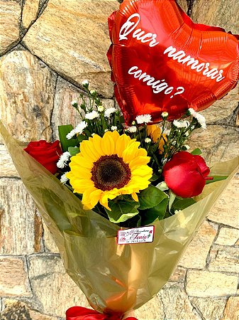 Buquê Rosas e Girassóis "Quer namorar Comigo?"