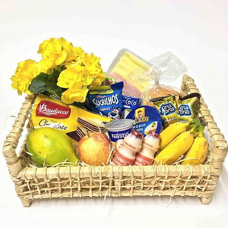 Bandeja de café da manhã com Flores e Frutas