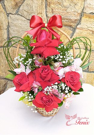 Mini Cesta de Rosas e Astromelias