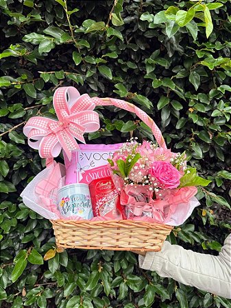 Cesta  Feliz Aniversário Para Alguém Especial