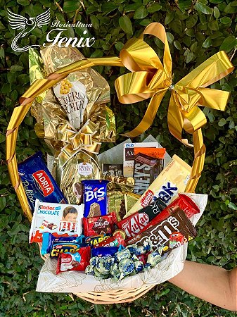 Luxuosa Cesta de Pascoa com Ovo Ferrero Rocher