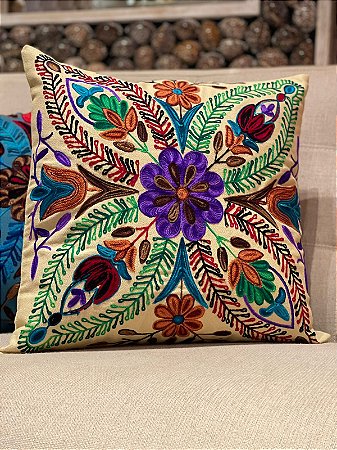 Capa de Almofada Bordada 45x45 Creme