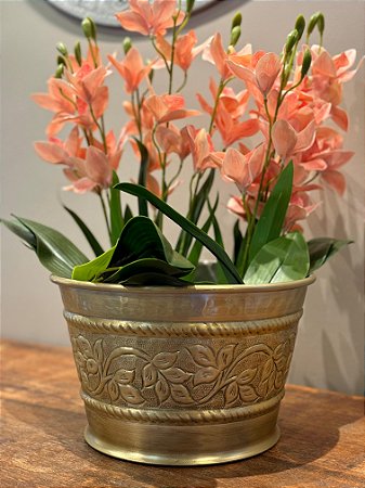 Cachepot em Alumínio - Martelado - Dourado - 26,5CM