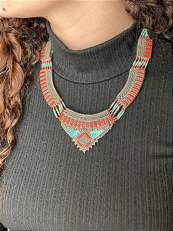 Colar - Metal e Resina - Vermelho Com Azul