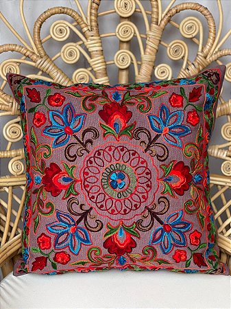 Capa Para Almofada - Bordada - Vinho - Detalhes Coloridos - Marrocos For  You | Decoração e Vestuário - Étnico