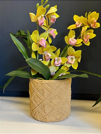 Cachepot em Cimento - Bege - Relevo -  16,5CM